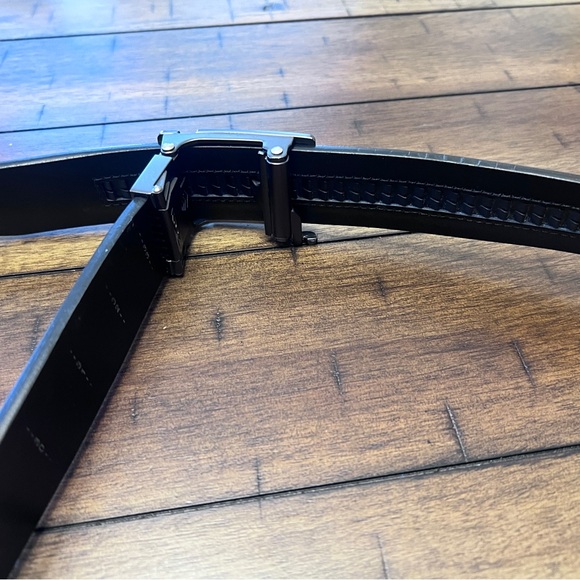 KORE Black Leather Belt - Picture 4 of 5